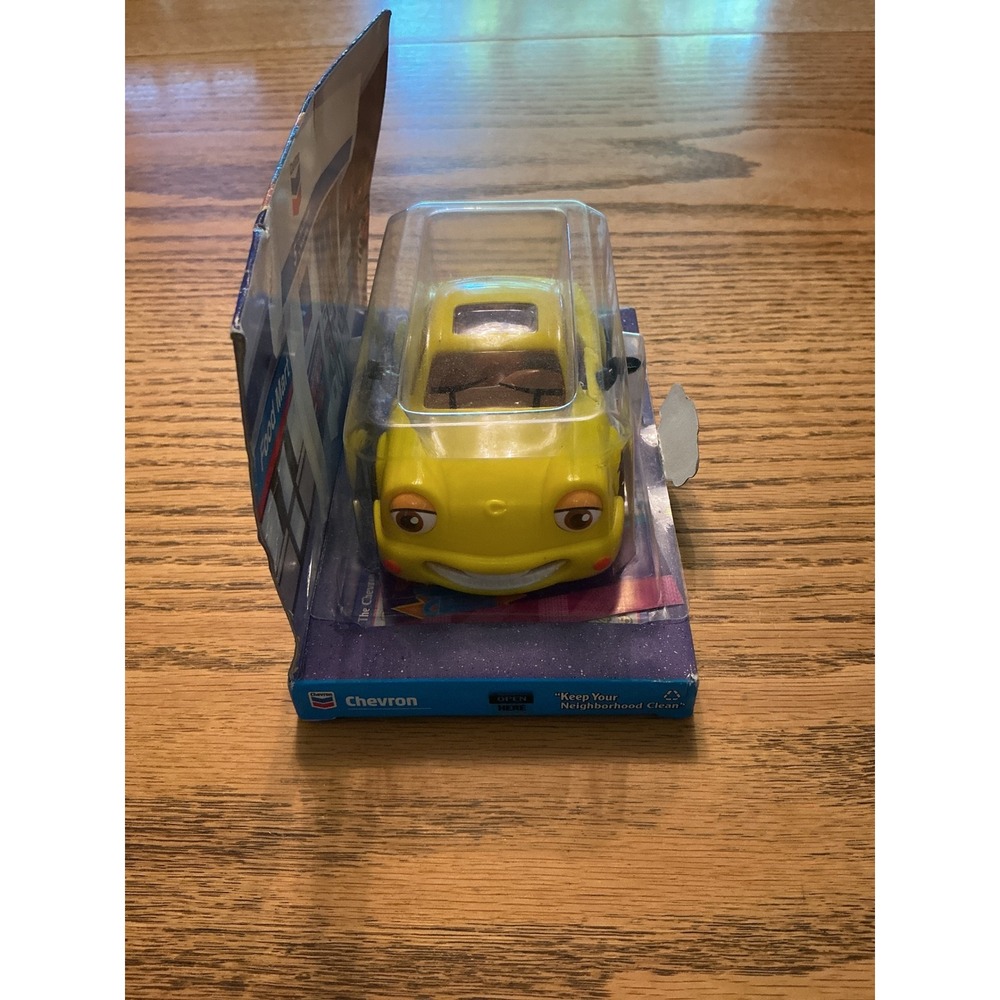 Vintage 1998 Chevron Cars Tina Turbo Yellow Collectible Toy Car New in Box - Picture 2 of 6